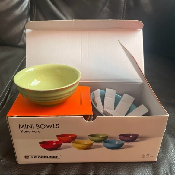 Le Crueset mini bowl set